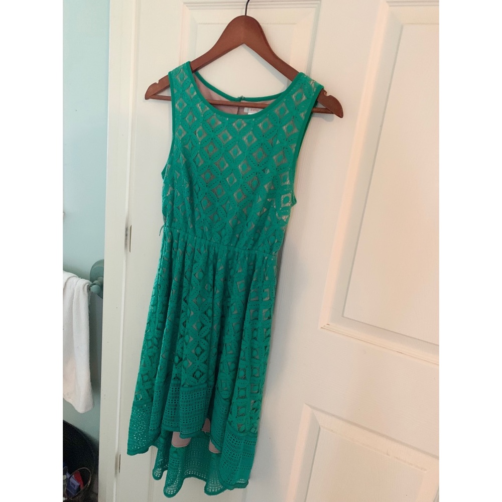 Green, slight high low, lace dress